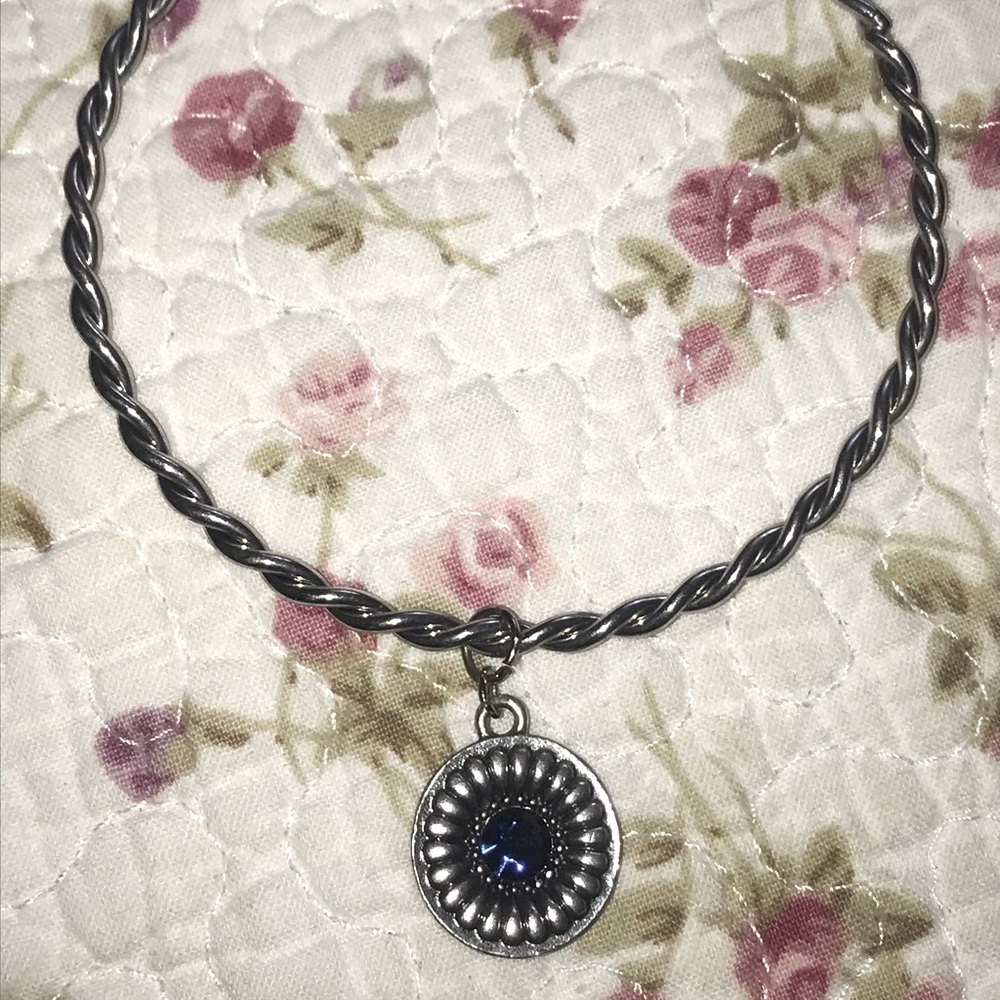 black center flower charm bracelet